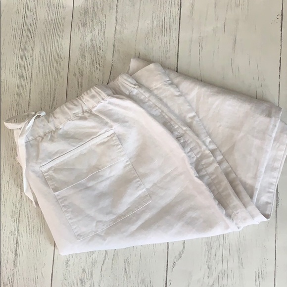 New York & Company Pants - New with tags. Women’s white linen beach pant